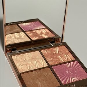Gorgeous Charlotte Tilbury Glowgasm Lightgasm Palette! Brand new!